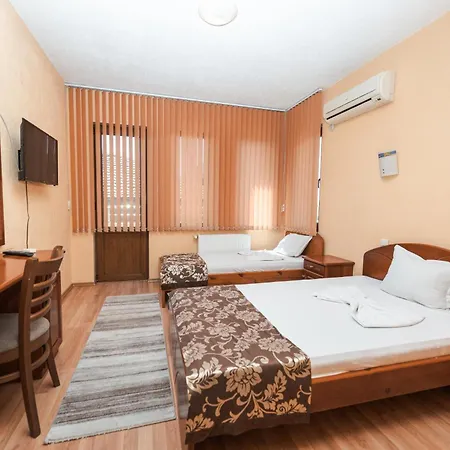 Hotel семеен свети георги 3*