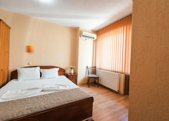 Hotel семеен свети георги 3*